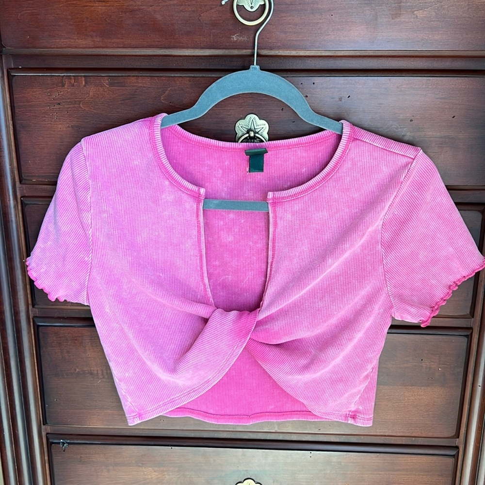 Wild Fable Cropped Crossover Front Pink Top Large